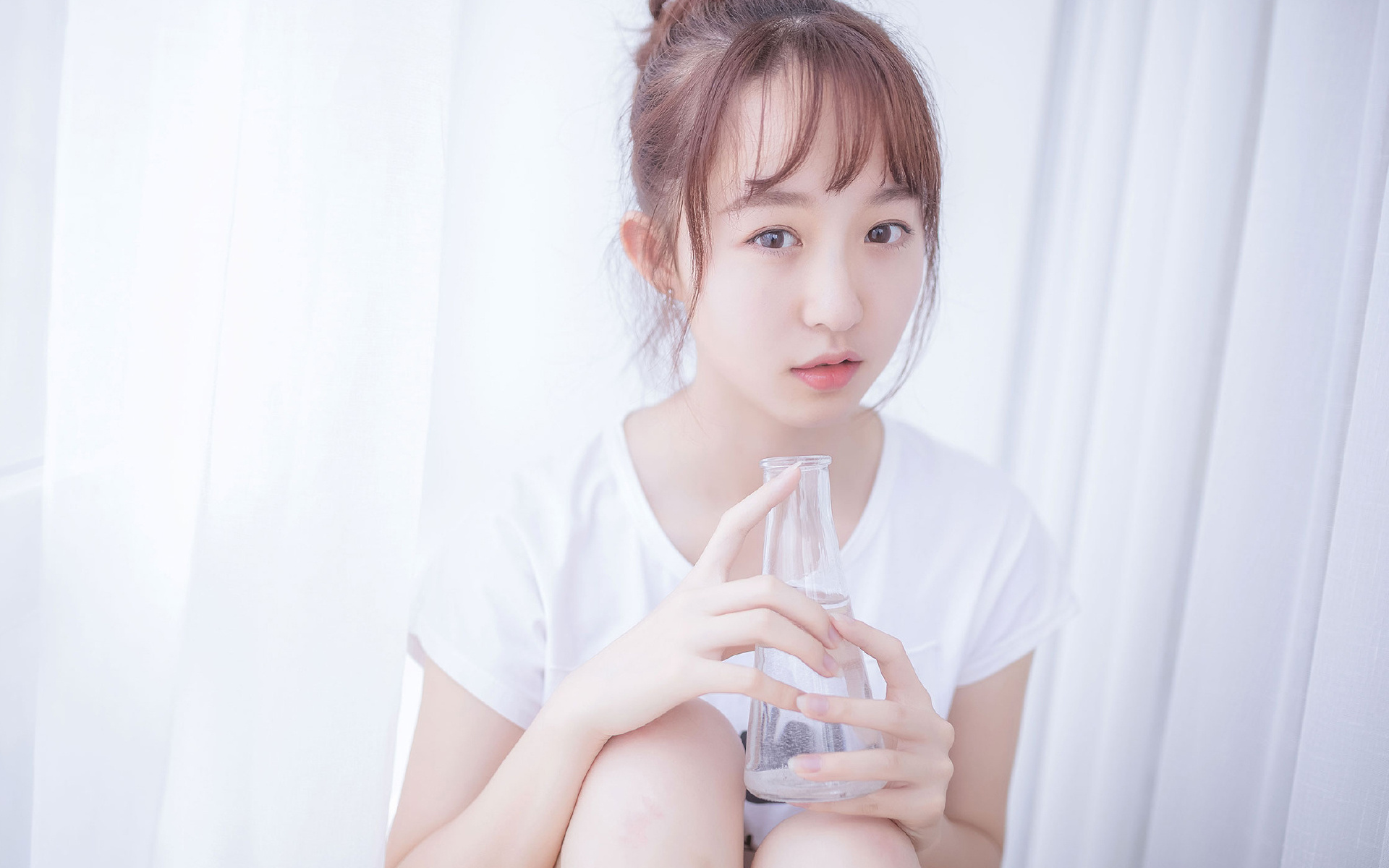 终场哨与第一声琴弦，当绿茵险胜撞见蓝白艺术