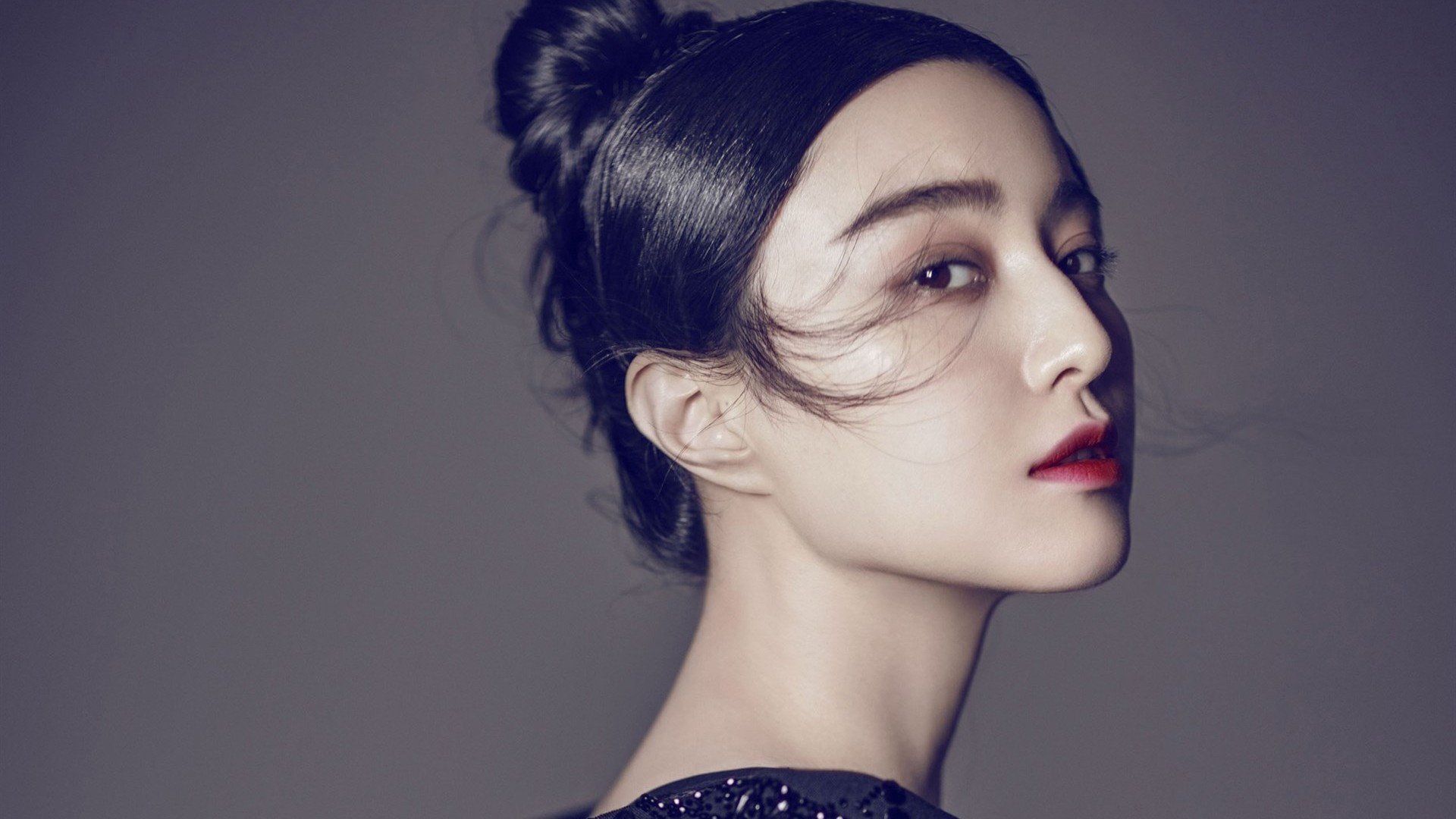 戈贝尔筑墙内线无解,国王火力全开强势锁定季后赛